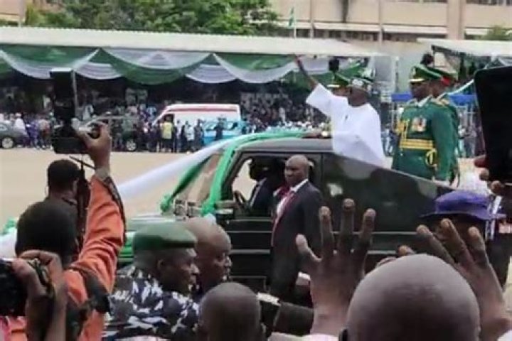 Who was the first democratically elected president of nigeria?