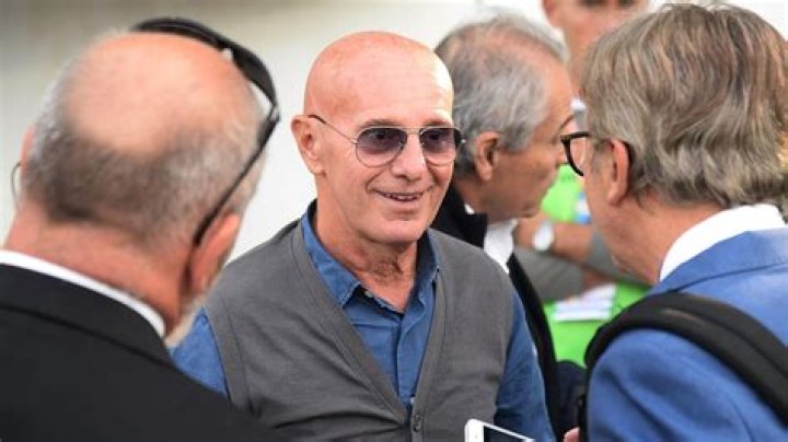 Why did arrigo sacchi retire?