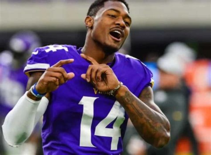 Why did diggs leave minnesota?