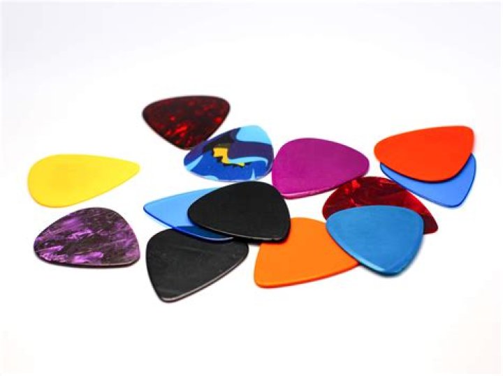 Why use a plectrum?