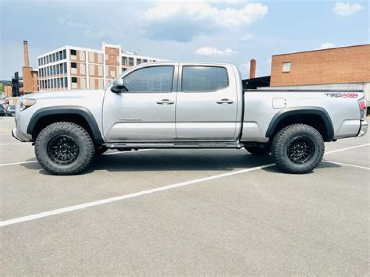 Will tacoma wheels fit sequoia?